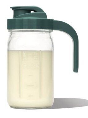 NWOT Willow Glass Breastmilk Pitcher 32 oz.
